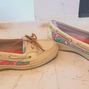 Size 6.5 leather Sperry Topsider, tan with pink flower sequin detailing.